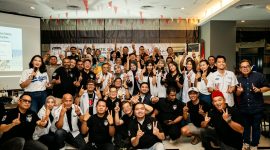 Ketua Regional WCI Betawi periode 2026-2028 Daeng Syahruddin bersama jajaran pengurus dan member saat puncak anniversary ke-12 WCI Betawi di Vasaka Hotel Jakarta, Sabtu (29/8/2026).