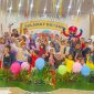 Keterangan Foto:
Puluhan anak bersama pendamping dan karakter Mario berfoto bersama usai mengikuti kegiatan Lomba Mewarnai Anak “Semangat Kemerdekaan” yang digelar Grand Zuri Jababeka, Cikarang. Kegiatan berlangsung meriah dengan berbagai dekorasi dan hiburan untuk menambah keceriaan peserta.