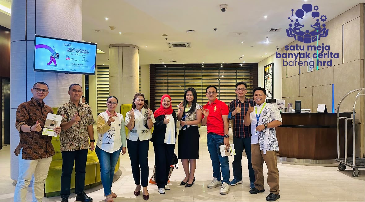 PrimeBiz Hotel Cikarang bersama perwakilan Komunitas HR Tatar Sunda dalam kegiatan “Satu Meja Banyak Cerita Bareng HRD”, yang menjadi ruang networking, berbagi pengalaman, serta membuka peluang kolaborasi bagi para praktisi HR dan profesional di kawasan Cikarang.