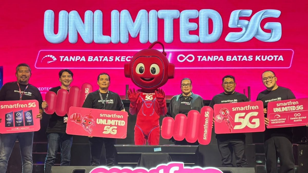 Jaringan 5G XLSMART resmi hadir di Kota Palembang, Sumatera Selatan, didukung lebih dari 330 BTS 5G. SMARTFREN turut menghadirkan layanan Unlimited 5G dengan kecepatan hingga 500 Mbps.