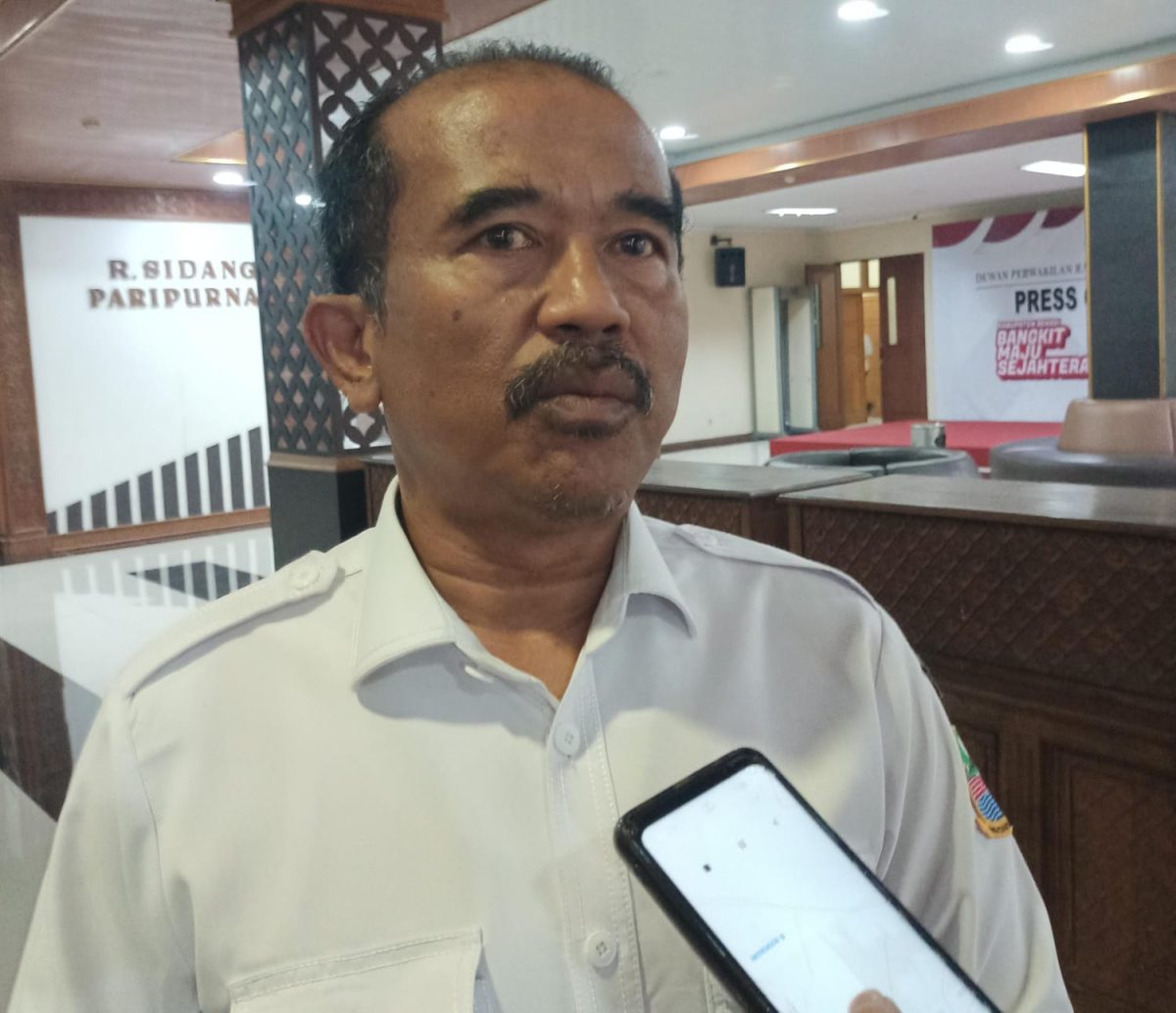Kepala DPMD Kabupaten Bekasi, Iman Santoso.