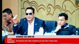 Anggota Komisi XII DPR RI Yulian Gunhar menyampaikan pandangan dalam Rapat Dengar Pendapat (RDP) bersama Direksi MIND ID dan seluruh direksi subholding pertambangan. Dalam rapat tersebut, DPR menyoroti pengelolaan sumber daya alam serta kontribusi sektor pertambangan terhadap negara.