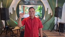 Kuasa hukum pemegang saham pendiri PT Raudhatussyfaa Sehat Bersama (RSB), Bambang Medivit Budisantoso. Para pemegang saham pendiri menolak rencana RUPSLB PT RSB yang dijadwalkan berlangsung pada Senin (21/9/2026). (Dok. Pribadi)