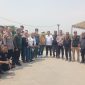 Petugas gabungan bersama Panitia Pilkades dan unsur terkait berfoto bersama di lokasi TPS Digital 01 Desa Muktiwari, Kecamatan Cibitung, Kabupaten Bekasi, Minggu (20/9/2026), saat pelaksanaan Pilkades Serentak 2026. TPS tersebut menjadi salah satu lokasi penerapan sistem pemungutan suara digital.
