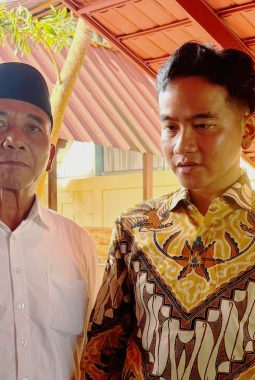 Wapres Gibran Jenguk Korban Dugaan Keracunan MBG di Batang, Moh Bisri Soroti Pengawasan