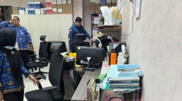 Tim Penyidik Jaksa Agung Muda Bidang Tindak Pidana Khusus (JAM PIDSUS) melakukan penggeledahan di salah satu ruangan kantor di Kota Bekasi, Kamis (17/9/2026), terkait penyidikan dugaan korupsi tata kelola KSO PT Minyak dan Gas Bumi (Perseroda) Kota Bekasi dengan PT Pertamina EP periode 2009–2024.