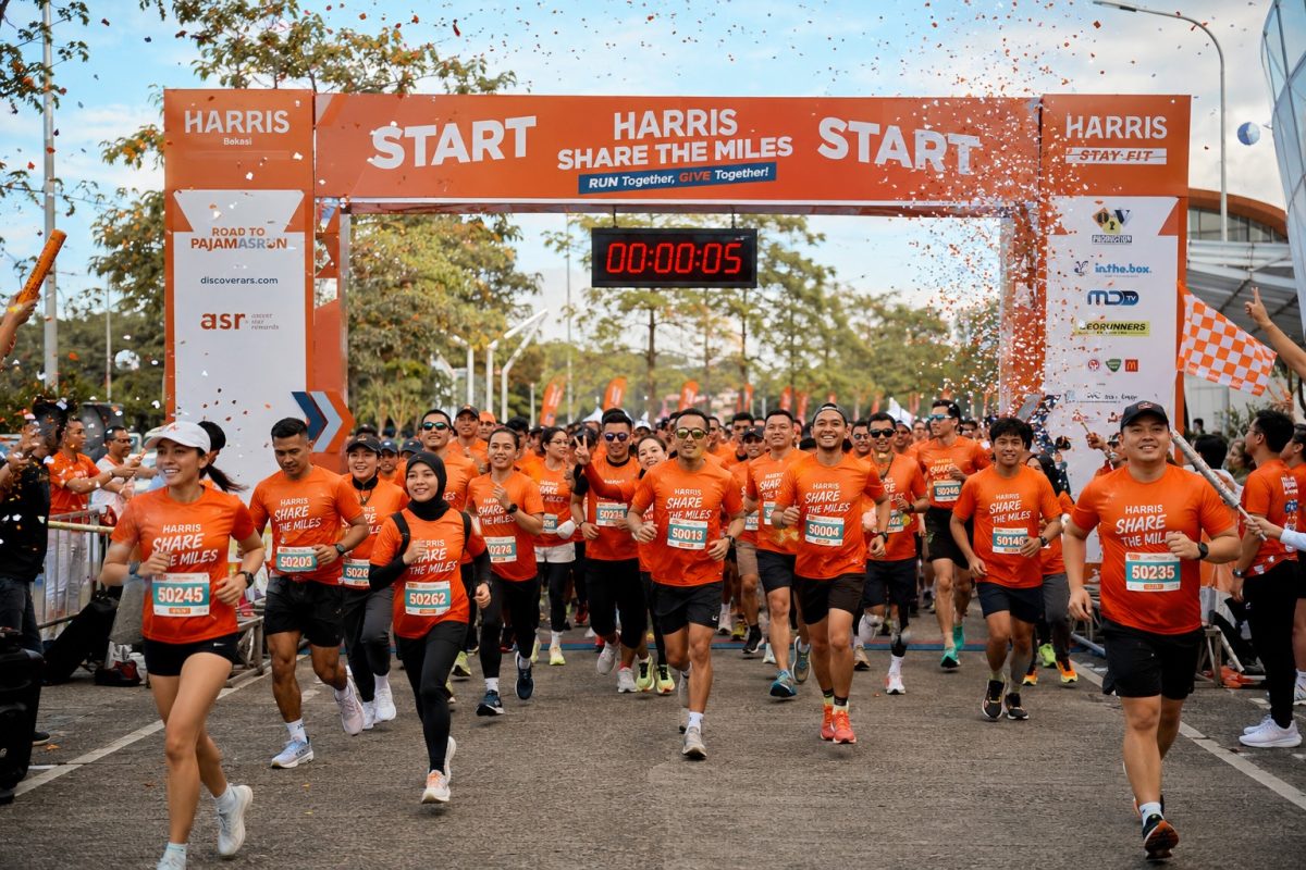 Ilustrasi suasana peserta saat mengikuti HARRIS SHARE THE MILES, ajang lari yang menggabungkan olahraga, hiburan, dan kepedulian sosial dengan semangat “Run Together, Give Together!”.