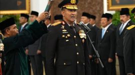 Komjen Pol. Suyudi Ario Seto saat mengikuti prosesi pengambilan sumpah jabatan di Istana Negara. (Dok. Sekretariat Presiden/Merah Putih)