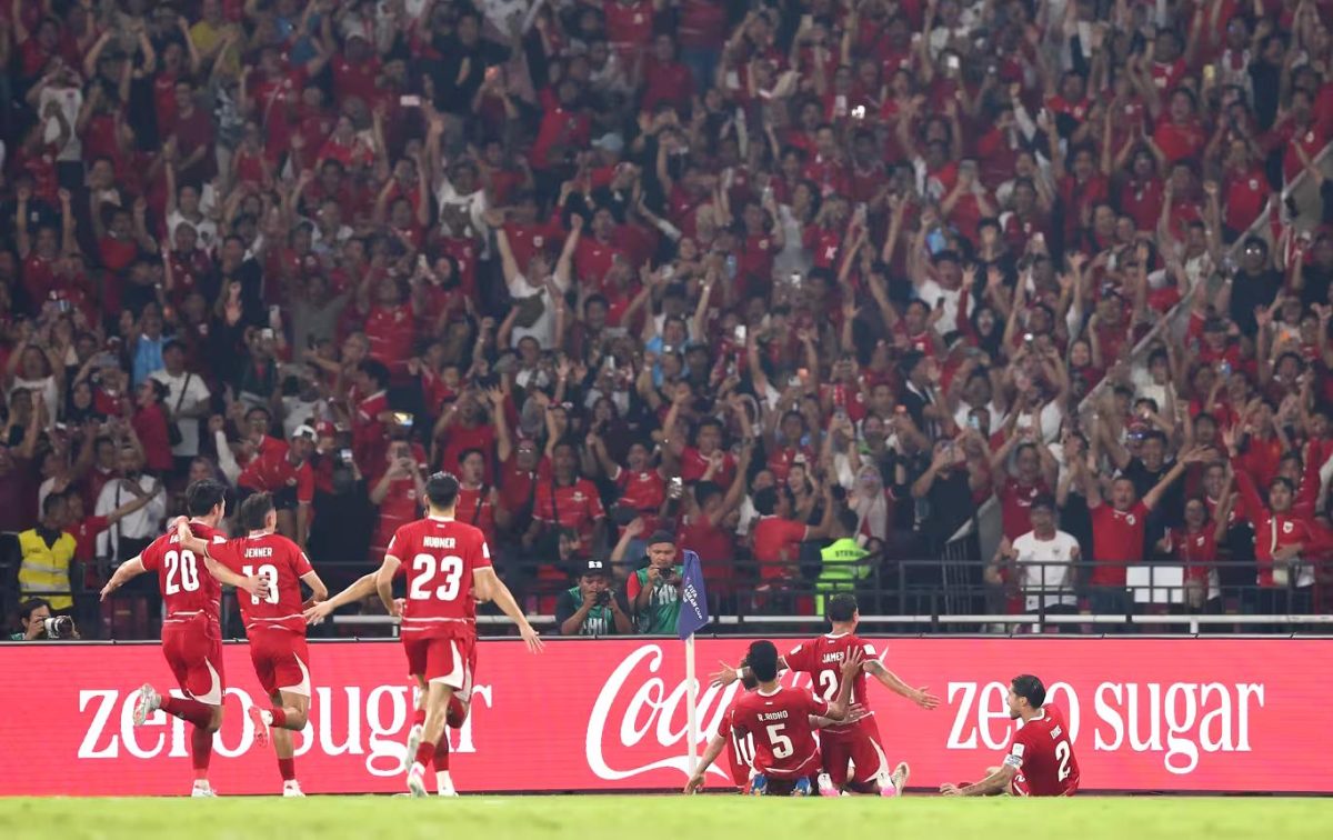 Timnas Indonesia merayakan gol di hadapan ribuan suporter pada final Piala ASEAN FIFA 2026 melawan Thailand di Stadion Utama Gelora Bung Karno (SUGBK), Jakarta, Senin (5/10/2026). Indonesia akhirnya menjadi juara setelah menang melalui adu penalti. (Dok. FIFA)