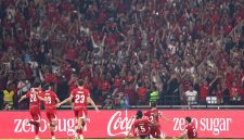 Timnas Indonesia merayakan gol di hadapan ribuan suporter pada final Piala ASEAN FIFA 2026 melawan Thailand di Stadion Utama Gelora Bung Karno (SUGBK), Jakarta, Senin (5/10/2026). Indonesia akhirnya menjadi juara setelah menang melalui adu penalti. (Dok. FIFA)