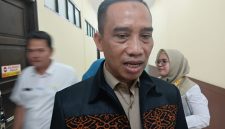 Direktur Perencanaan Teknis Pembangunan Desa dan Perdesaan Ditjen PDP Kemendes PDT, Suherman, saat diwawancarai usai rapat koordinasi penanggulangan kemiskinan desa di Gedung Bappeda Kabupaten Bekasi, Rabu (7/10/2026).