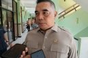Anggota DPRD Jawa Barat, Syahrir ssat diwawancarai awak media, pada Rabu (14/10/2026).