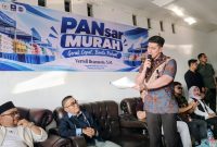 Anggota DPR RI Fraksi PAN, Verrell Bramasta, saat melaksanakan reses di Kabupaten Bekasi, Rabu (14/10/2026). Dalam kegiatan tersebut, Verrell mengunjungi SDN Kertajaya 03 dan menggelar pasar murah di kantor DPD PAN Kabupaten Bekasi, sekaligus menyalurkan bantuan Program Indonesia Pintar (PIP) bagi siswa.
