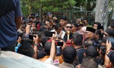 Plt Bupati Bekasi Minta Maaf ke Media, Undang Perwakilan Massa Berdialog
