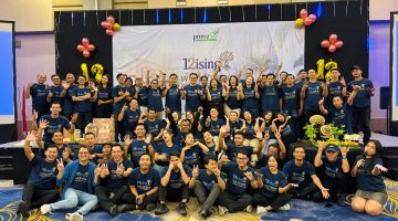 PrimeBiz Hotel Cikarang merayakan hari jadi ke-12 dengan memberikan penghargaan kepada karyawan loyal dan berprestasi sebagai bentuk apresiasi atas dedikasi serta kontribusi mereka dalam mendukung perkembangan hotel.