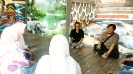 Anggota Pokdarwis Kuya Asih Belawa mengikuti pendampingan digital marketing pariwisata untuk meningkatkan promosi destinasi wisata Kura-kura Belawa. (Istimewa)
