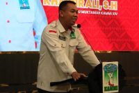 Salah satu kandidat calon Ketua Umum PP KAMMI menyampaikan gagasan dalam debat kandidat Muktamar XIV KAMMI di Jakarta, Sabtu (17/10/2026).