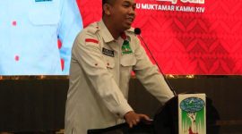 Salah satu kandidat calon Ketua Umum PP KAMMI menyampaikan gagasan dalam debat kandidat Muktamar XIV KAMMI di Jakarta, Sabtu (17/10/2026).
