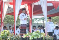  Plt Bupati Bekasi, dr. Asep Surya Atmaja, menyampaikan sambutan dalam peringatan Hari Santri Nasional 2026 di Pondok Pesantren Thariq Bin Ziyad, Grand Cikarang City, Kabupaten Bekasi, Kamis (22/10/2026).