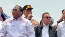 Kapolri Jenderal Polisi Suyudi Ario Seto mengapresiasi massa buruh yang menyampaikan aspirasi di depan Gedung DPR RI, Jakarta, Selasa (6/10/2026).