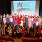 Delegasi Women20 (W20) dari berbagai negara berfoto bersama dalam W20 USA International Summit 2026 di Vermont, Amerika Serikat, pada 12–14 Oktober 2026. Forum ini menjadi ajang pertukaran gagasan dan pengalaman untuk memperkuat pemberdayaan perempuan, inklusi digital, serta perluasan peluang ekonomi di tingkat global.