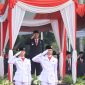 Bupati Bekasi Asep Surya Atmaja memberikan penghormatan saat memimpin upacara peringatan Hari Sumpah Pemuda ke-98 Tahun 2026 di Plaza Pemerintah Kabupaten Bekasi, Cikarang Pusat, Rabu (28/10/2026).